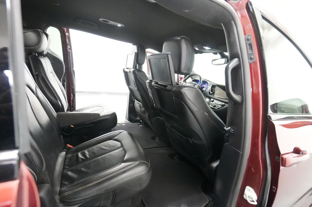 2021 Chrysler Pacifica Touring L - Photo 30