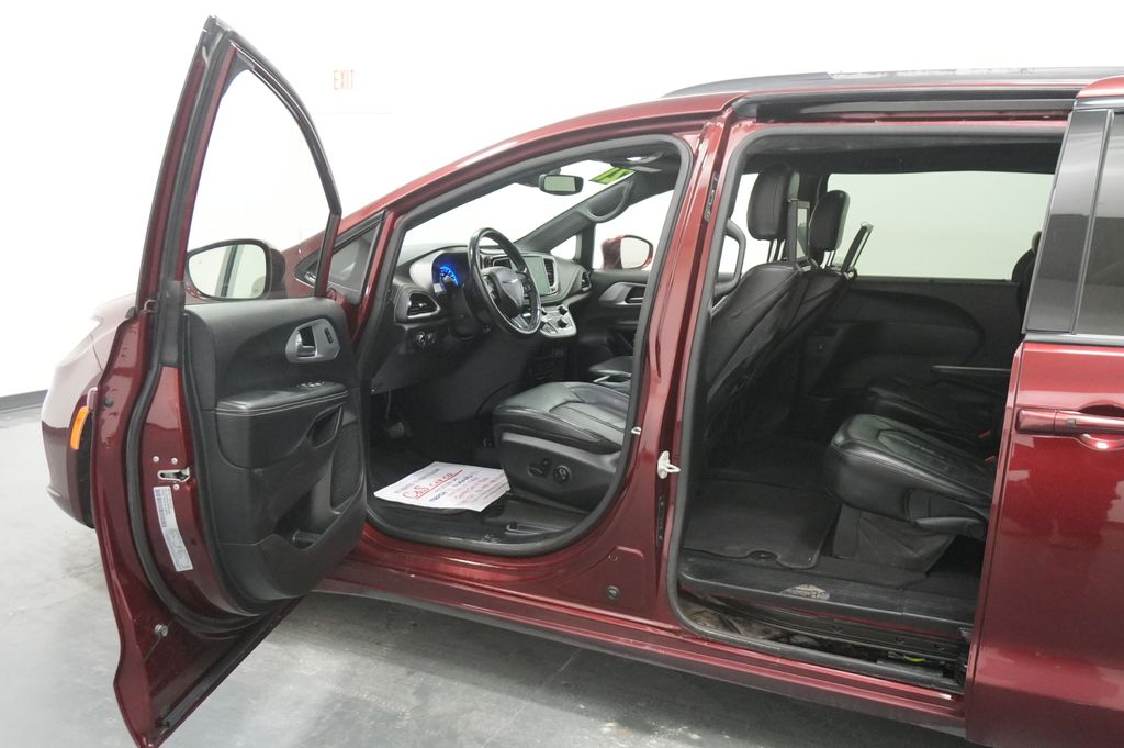 2021 Chrysler Pacifica Touring L - Photo 25