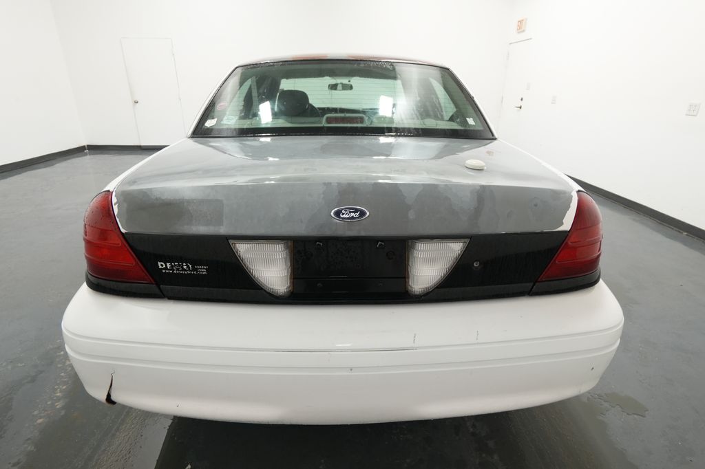 2004 Ford Crown Victoria