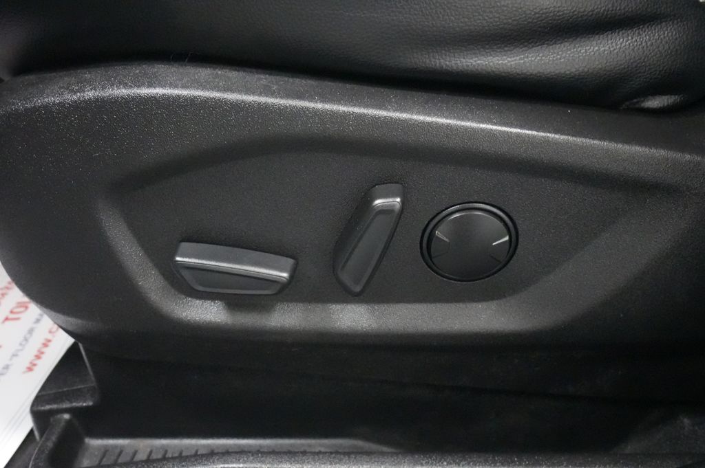 2023 Ford Edge SEL - Photo 16