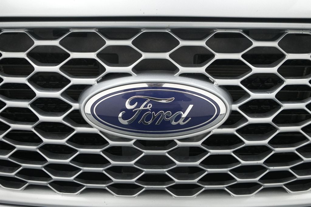 2023 Ford Edge SEL - Photo 12