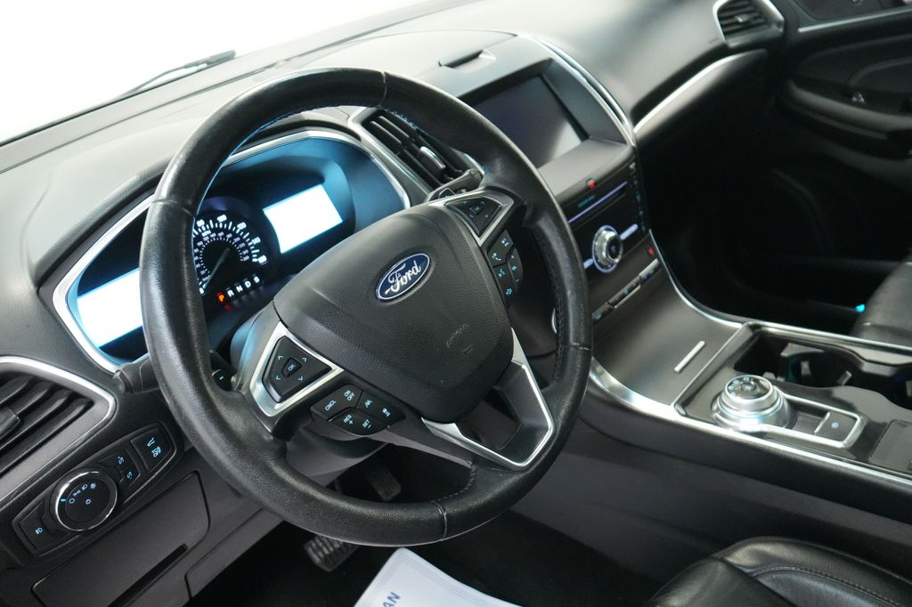 2019 Ford Edge