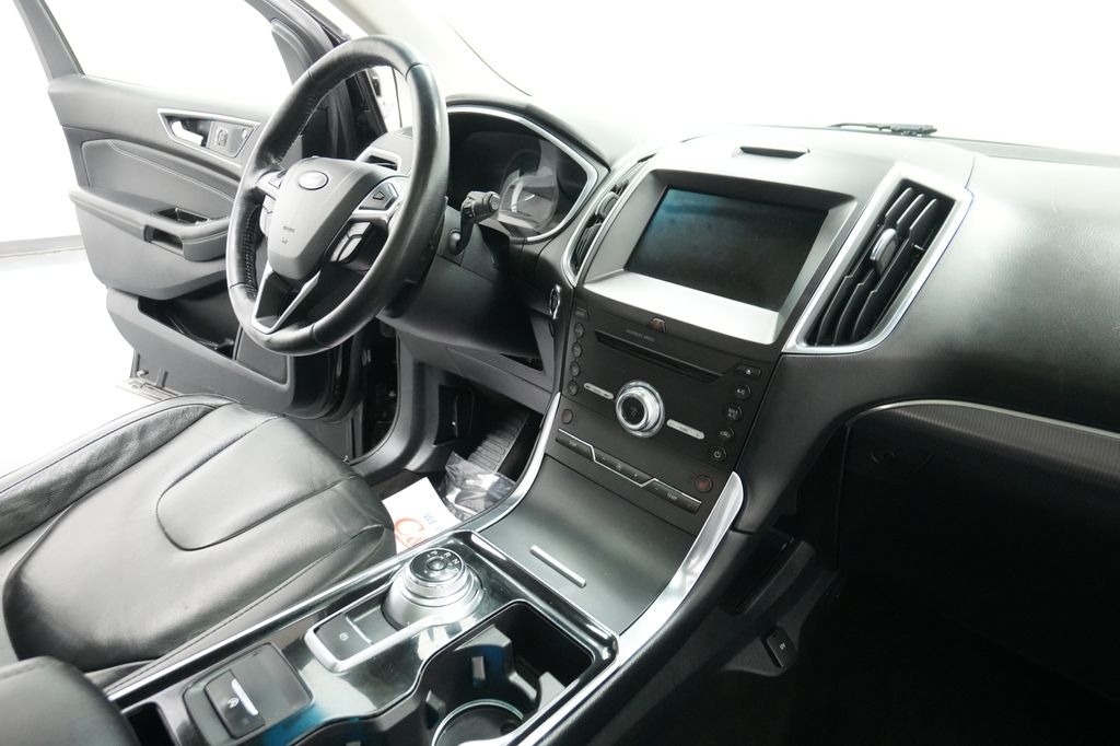 2019 Ford Edge