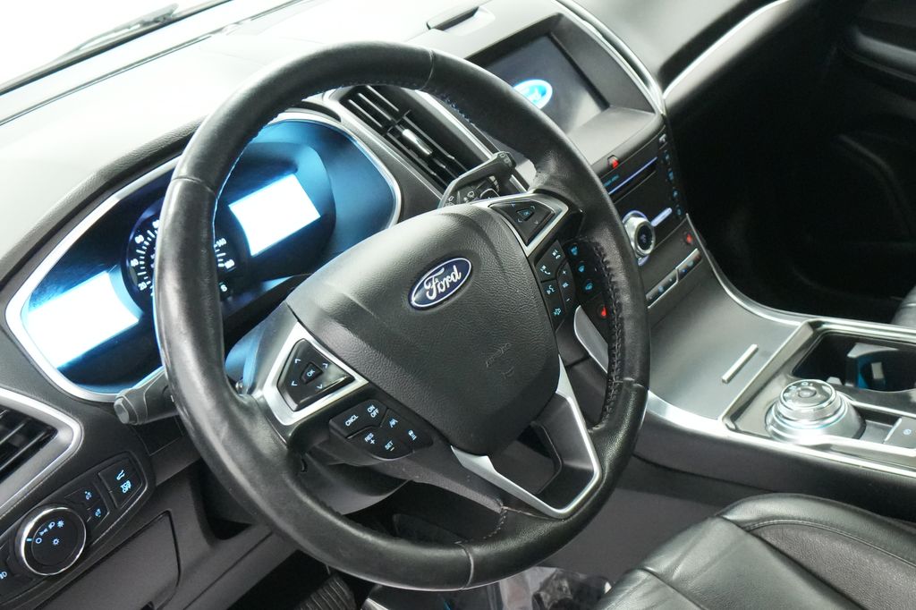 2019 Ford Edge