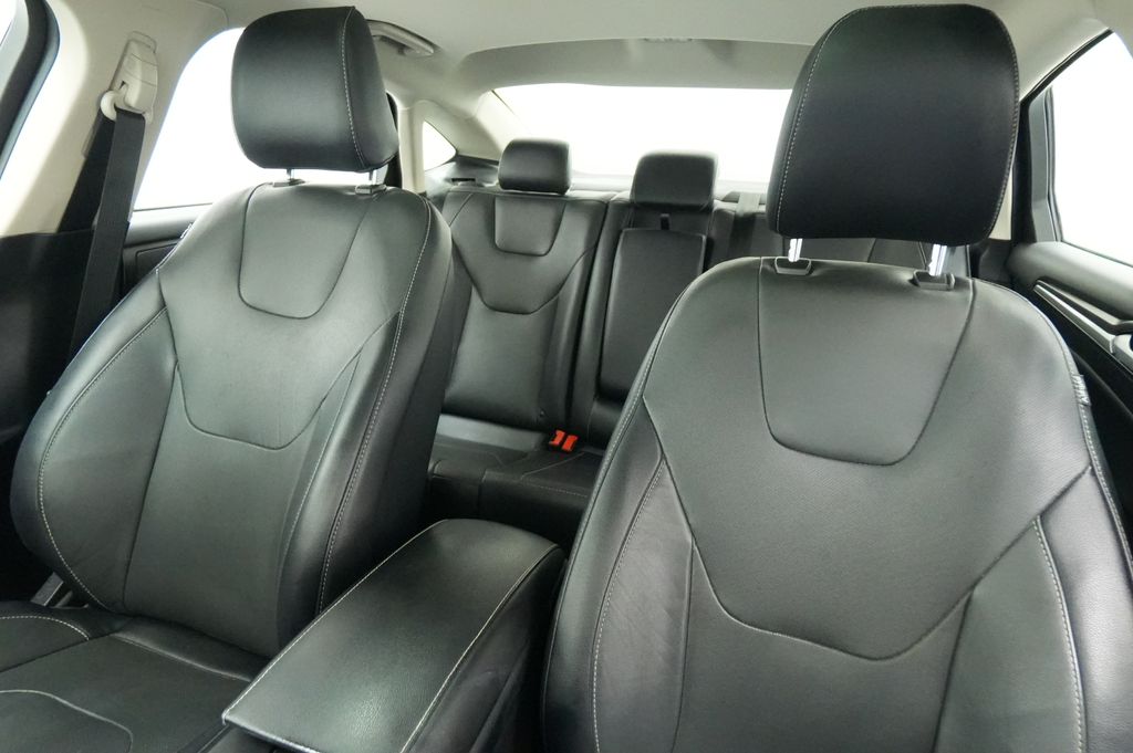 2020 Ford Fusion Titanium - Photo 13