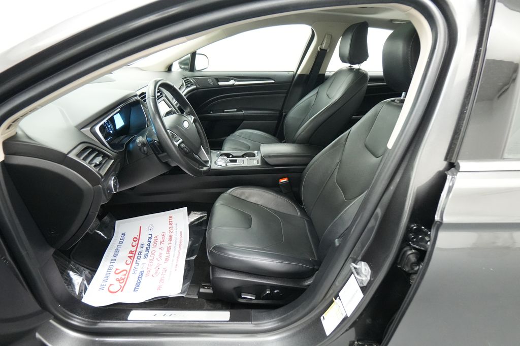 2020 Ford Fusion Titanium - Photo 14