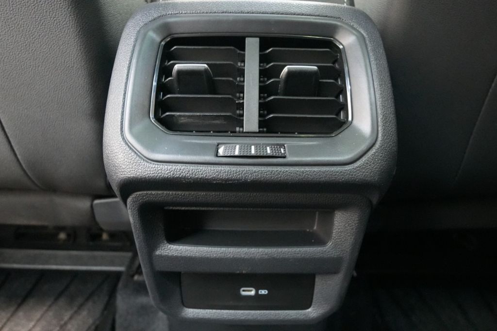 2024 Volkswagen Taos