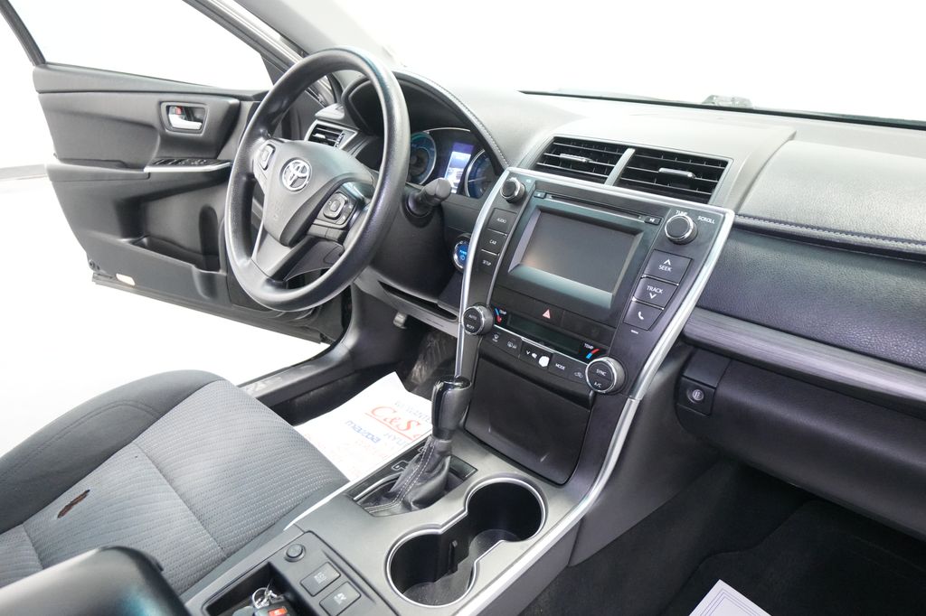 2017 Toyota Camry Hybrid