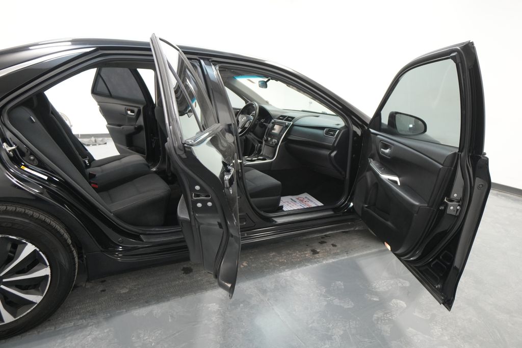 2017 Toyota Camry Hybrid