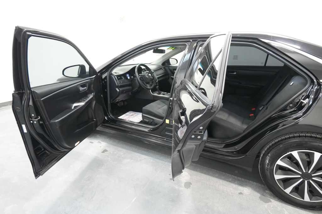 2017 Toyota Camry Hybrid