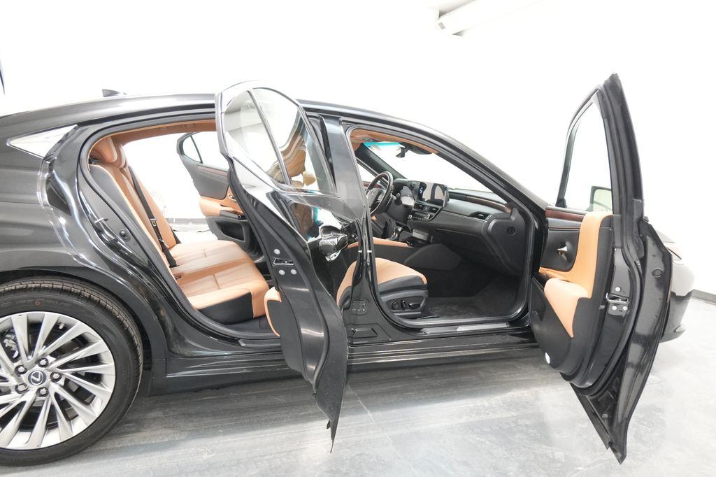 2023 Lexus ES
