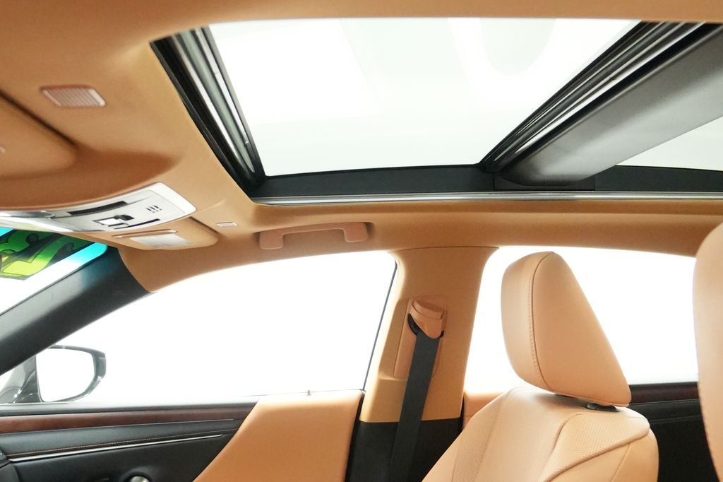 2023 Lexus ES