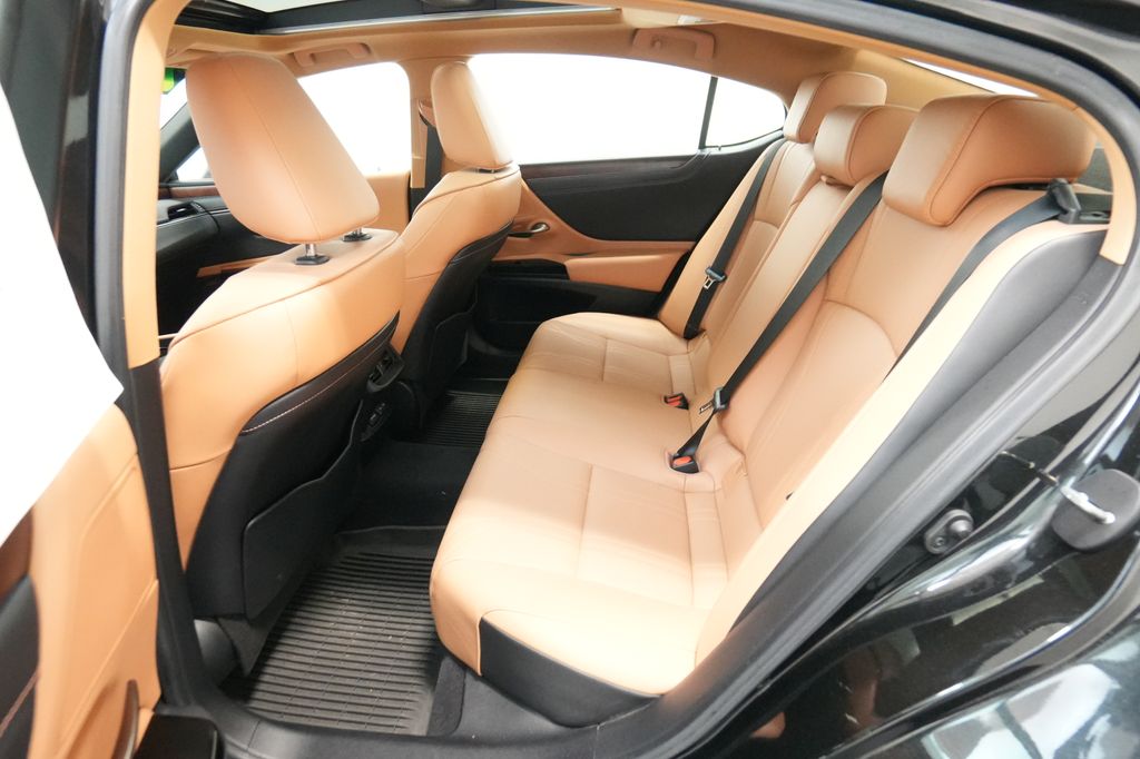 2023 Lexus ES