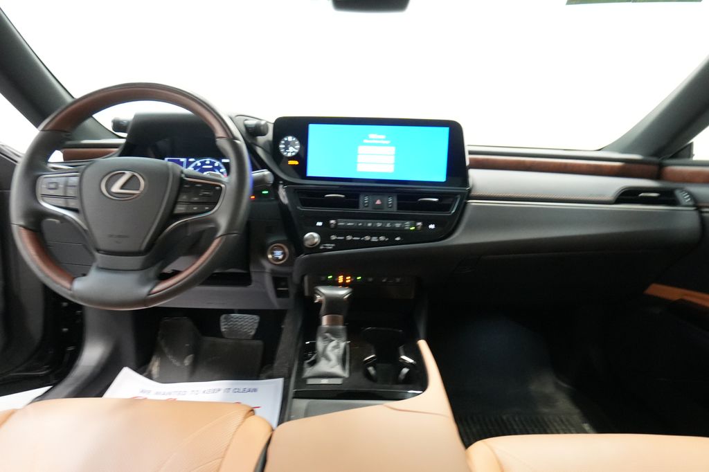 2023 Lexus ES