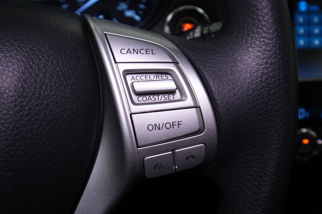 2016 Nissan Rogue SV - Photo 36