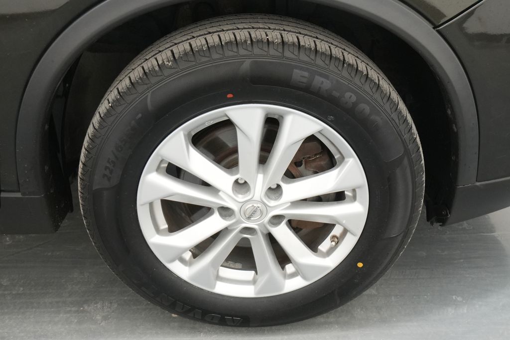 2016 Nissan Rogue SV - Photo 11