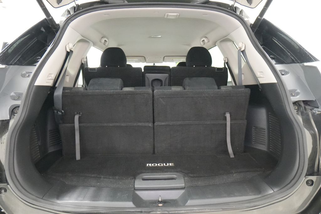 2016 Nissan Rogue SV - Photo 21