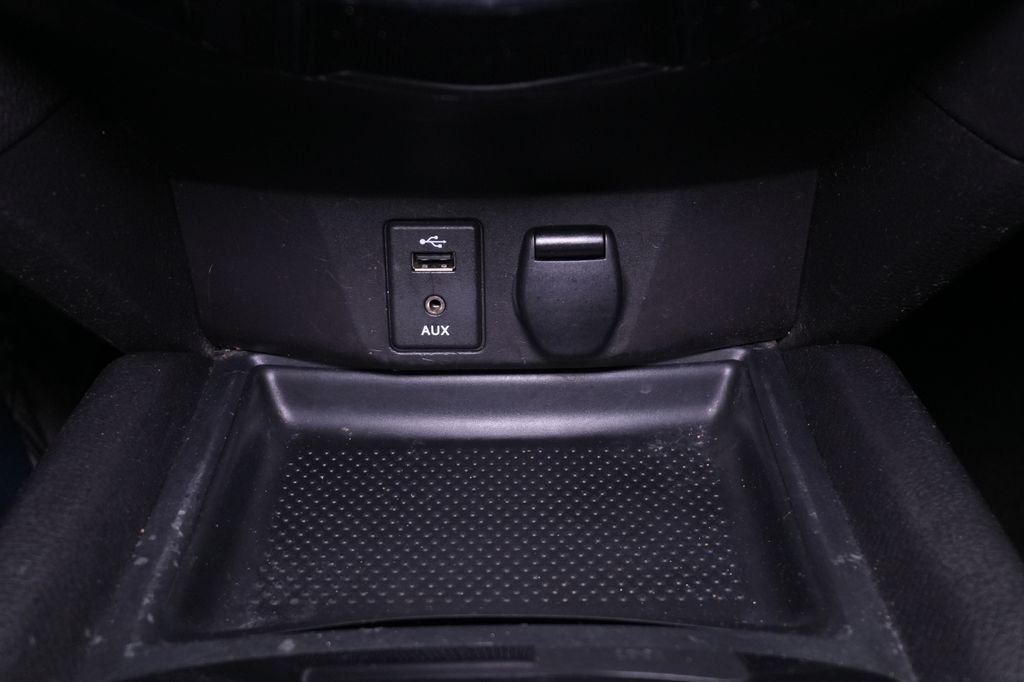 2016 Nissan Rogue SV - Photo 32