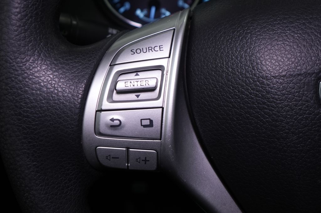 2016 Nissan Rogue SV - Photo 37