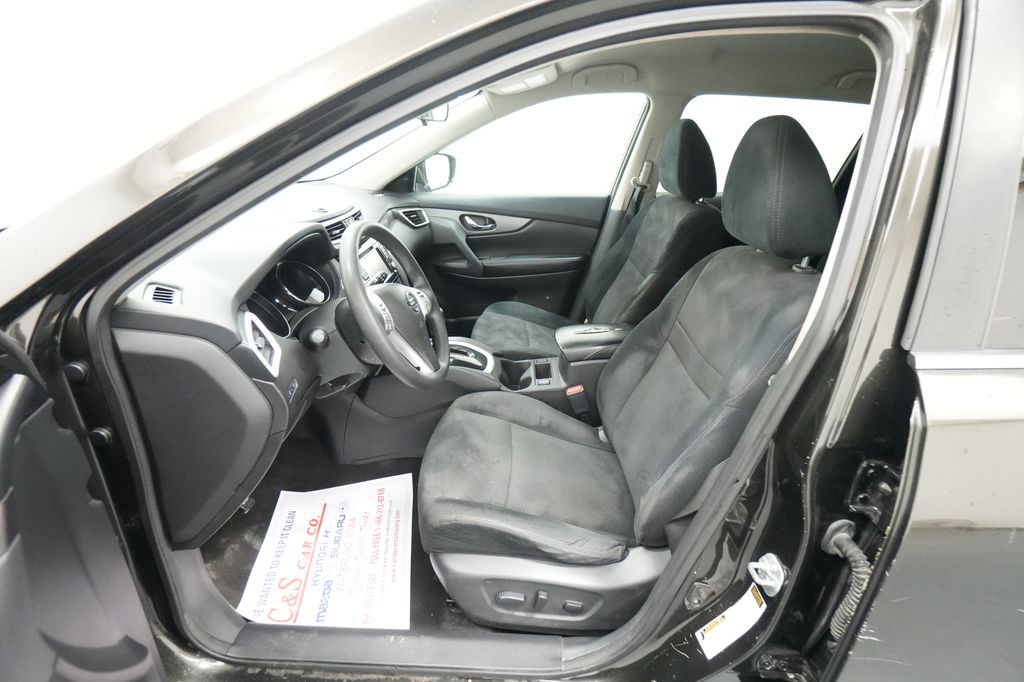 2016 Nissan Rogue SV - Photo 16
