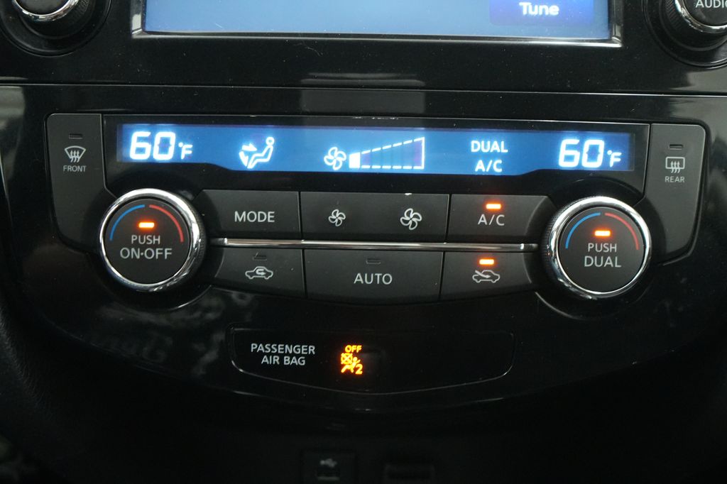 2016 Nissan Rogue SV - Photo 33