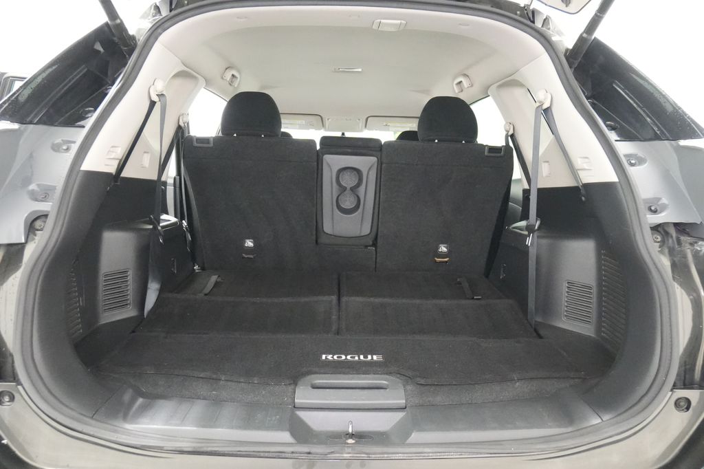 2016 Nissan Rogue SV - Photo 22