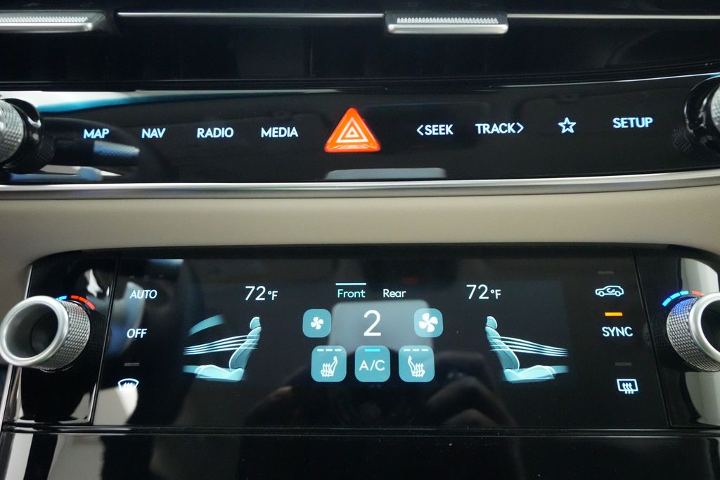 2026 Genesis GV70