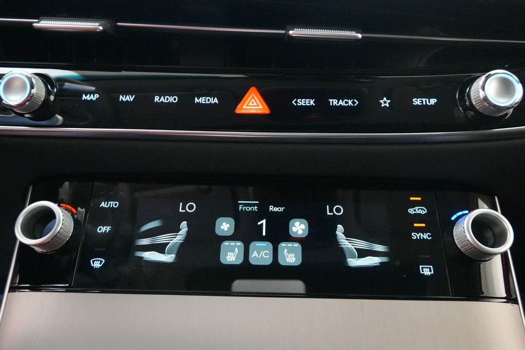 2026 Genesis GV70