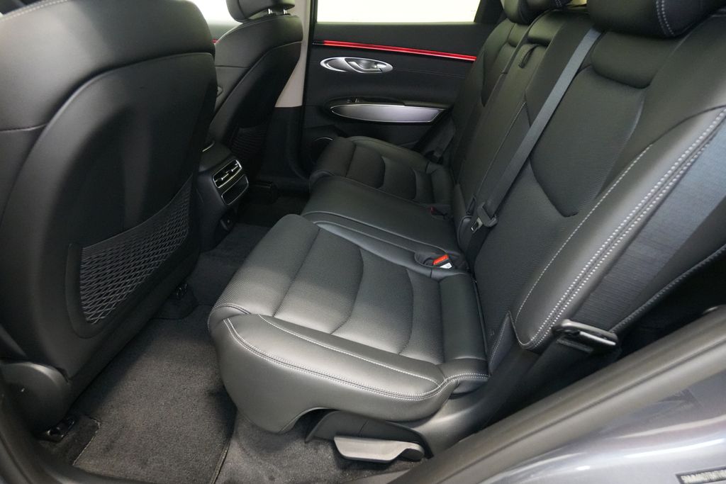 2026 Genesis GV70