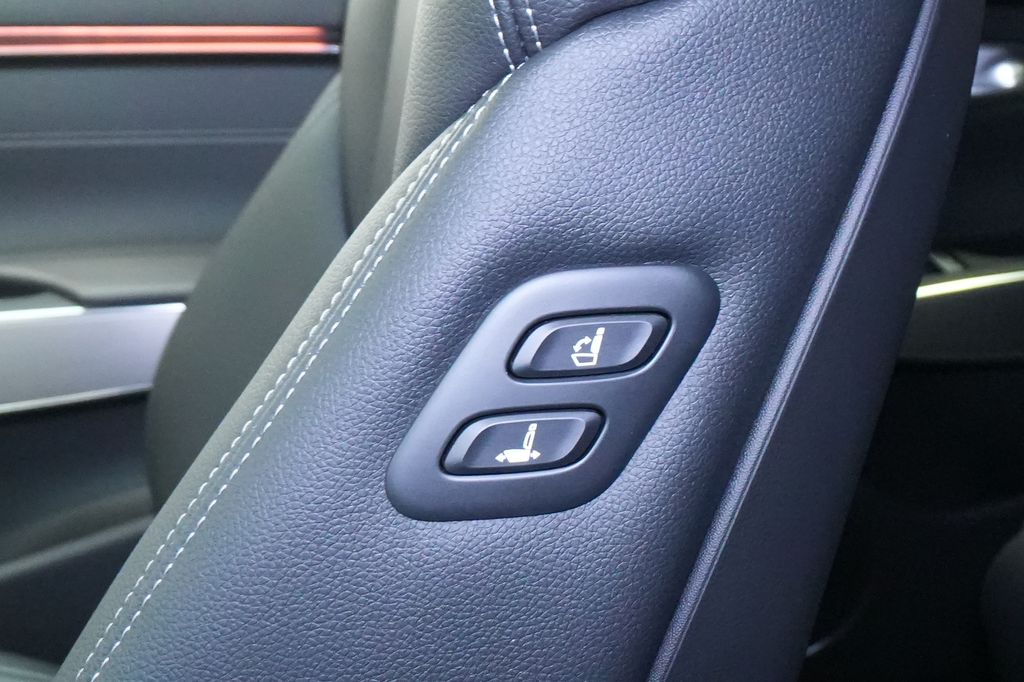 2026 Genesis GV70
