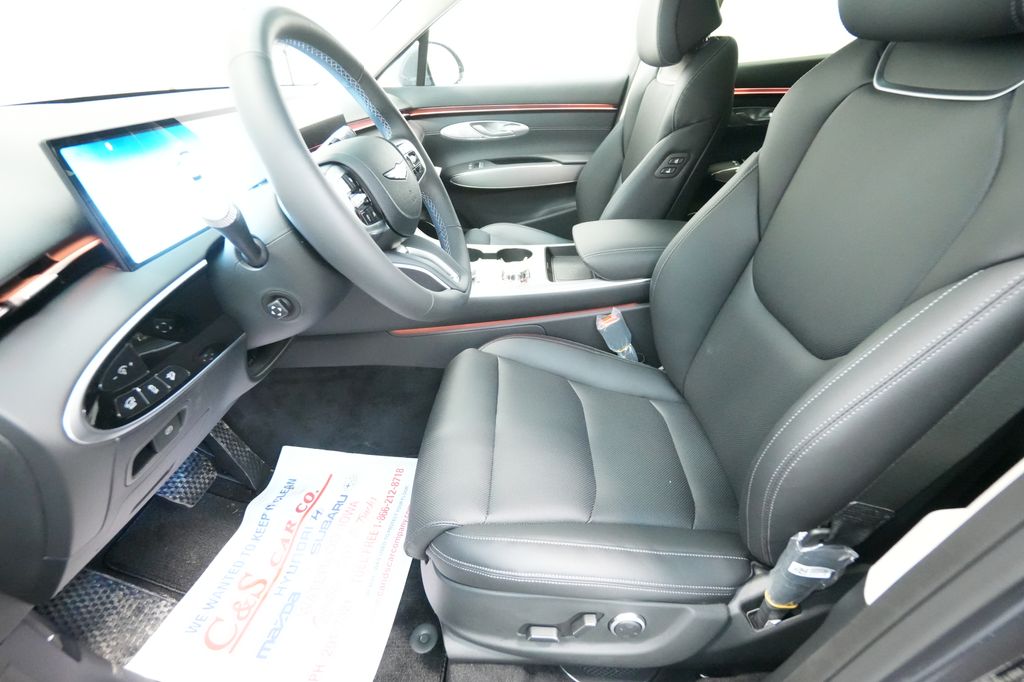 2026 Genesis GV70