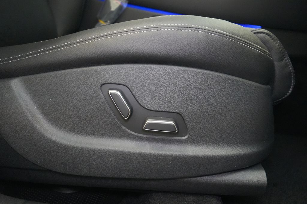 2026 Genesis GV70