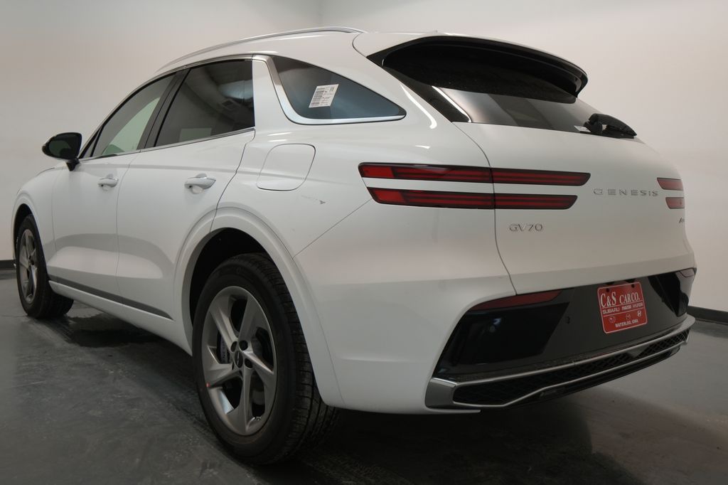 2026 Genesis GV70