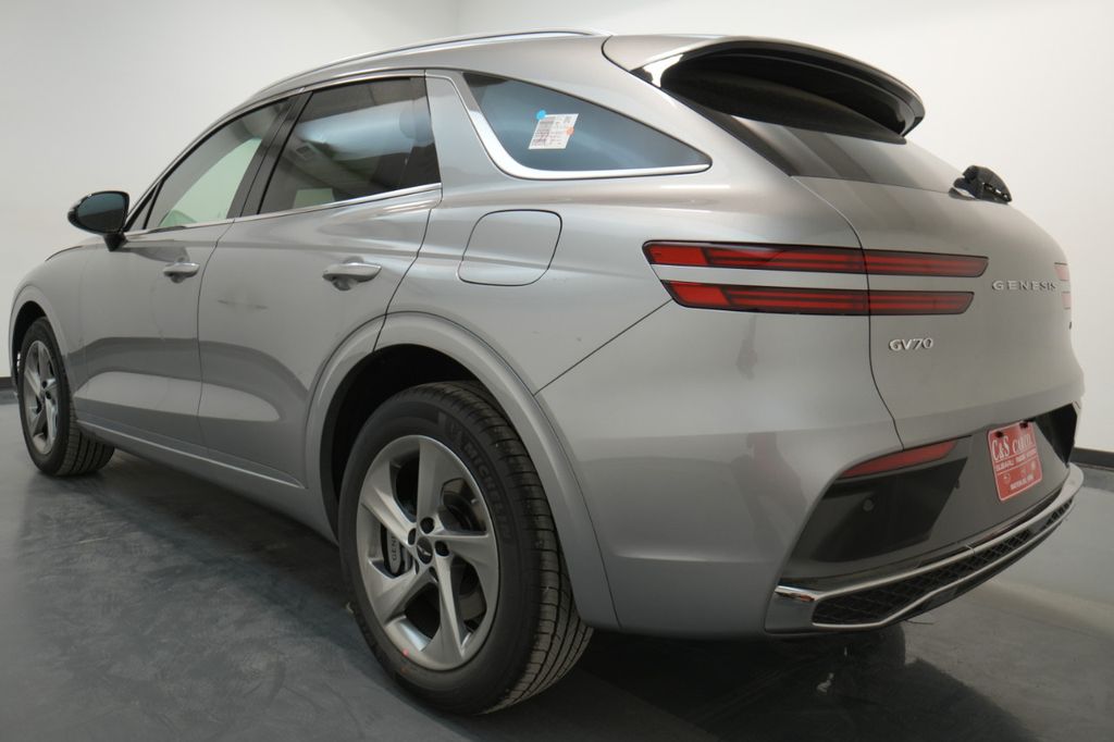 2026 Genesis GV70