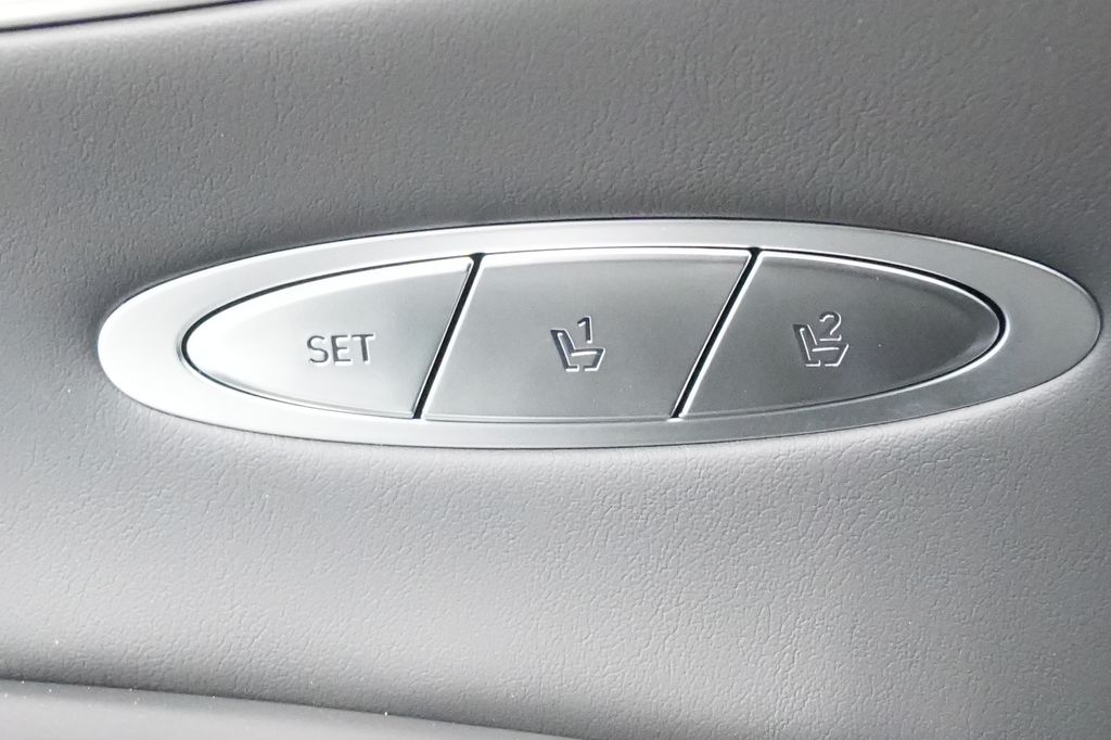 2026 Genesis GV70