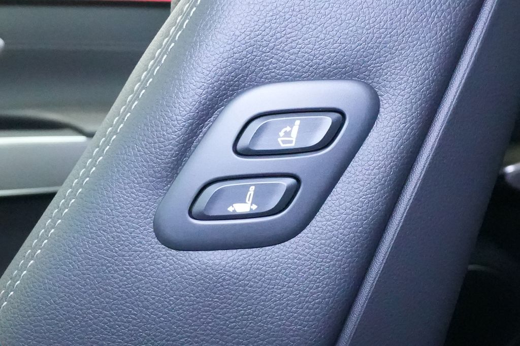 2026 Genesis GV70