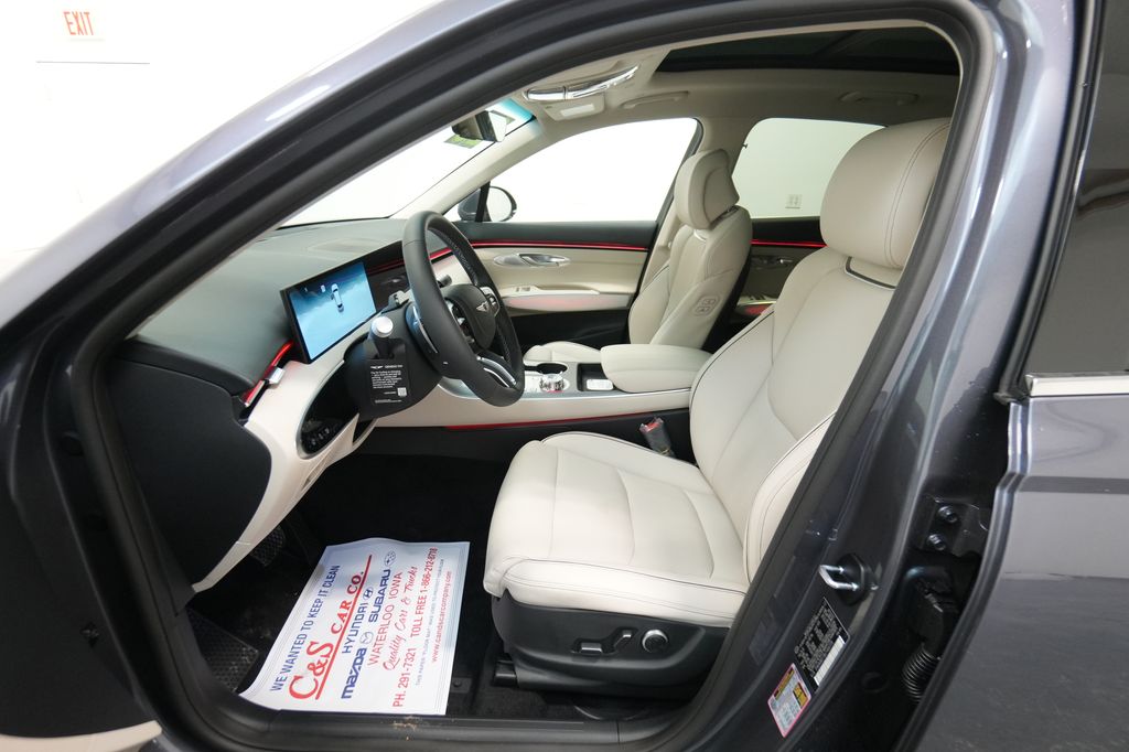 2026 Genesis GV70
