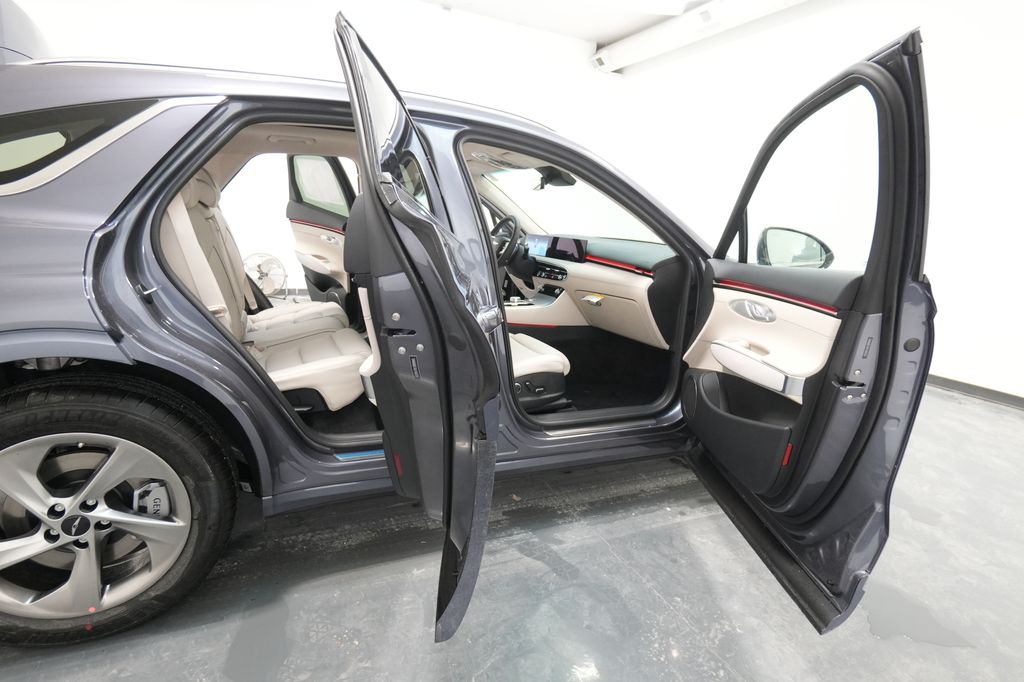 2026 Genesis GV70