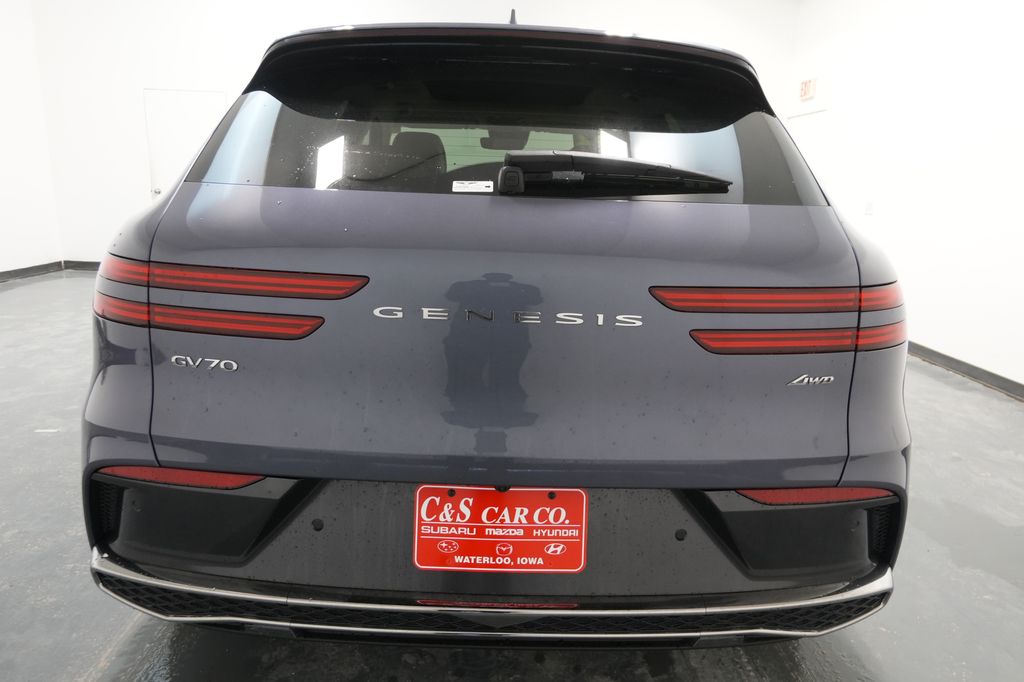 2026 Genesis GV70