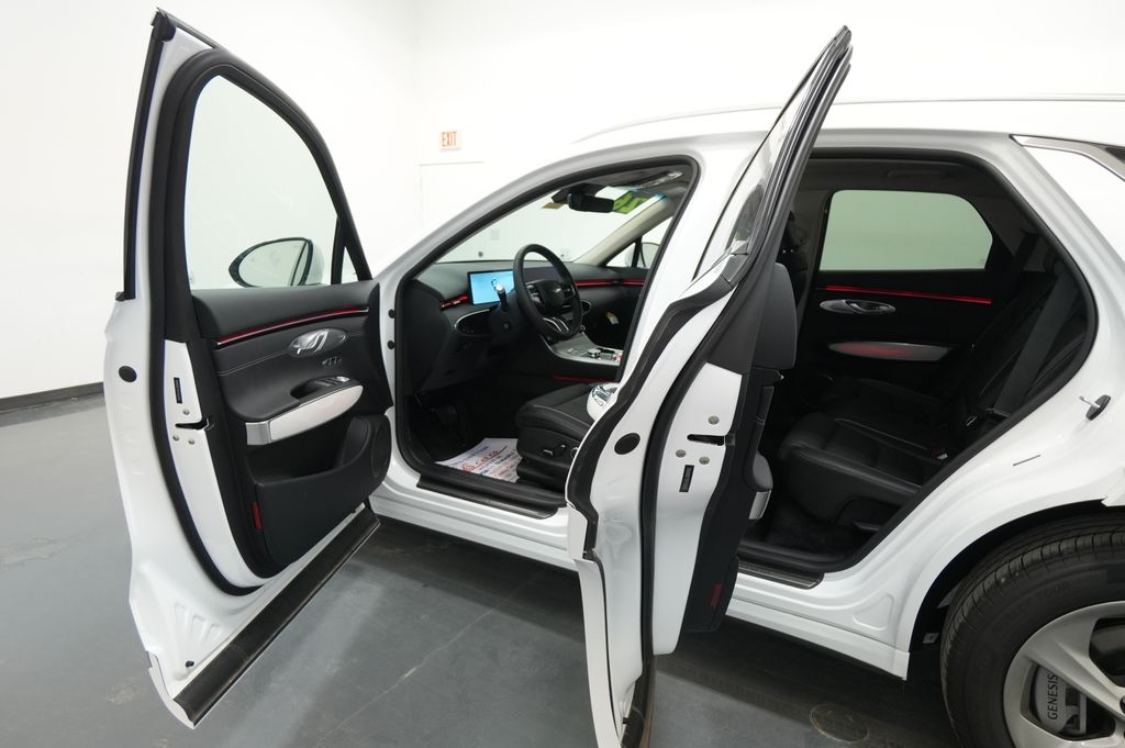 2026 Genesis GV70