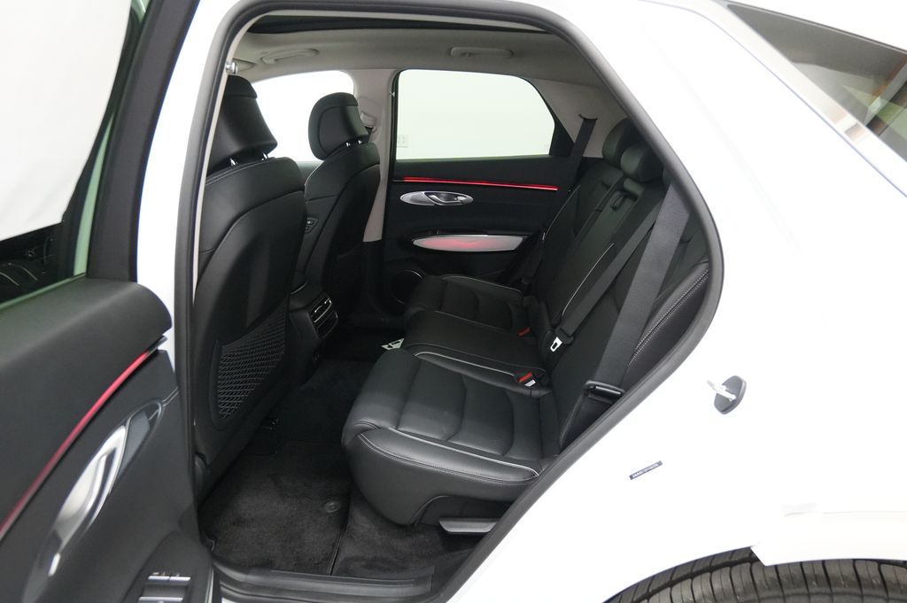 2026 Genesis GV70