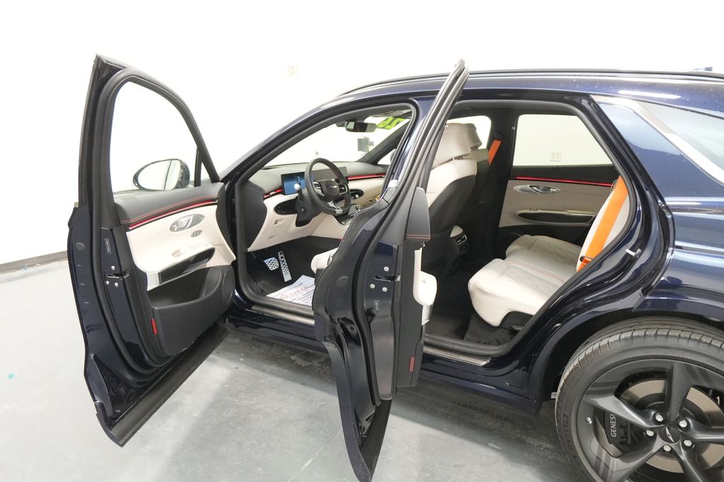 2026 Genesis GV70