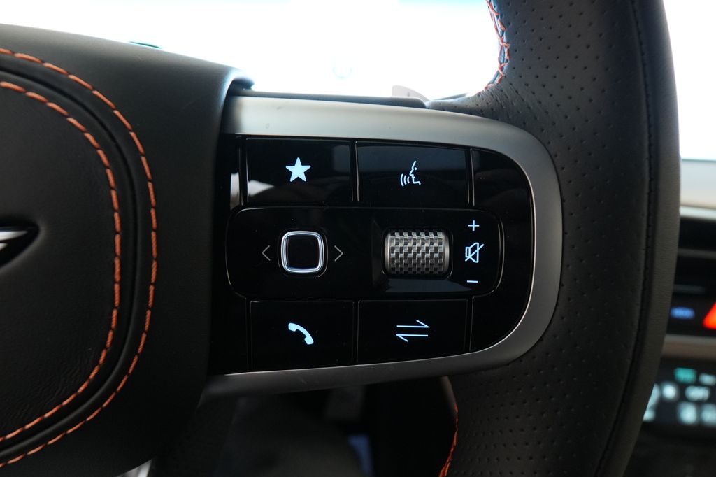 2026 Genesis GV70
