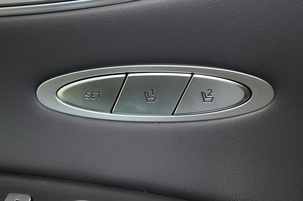 2026 Genesis GV70