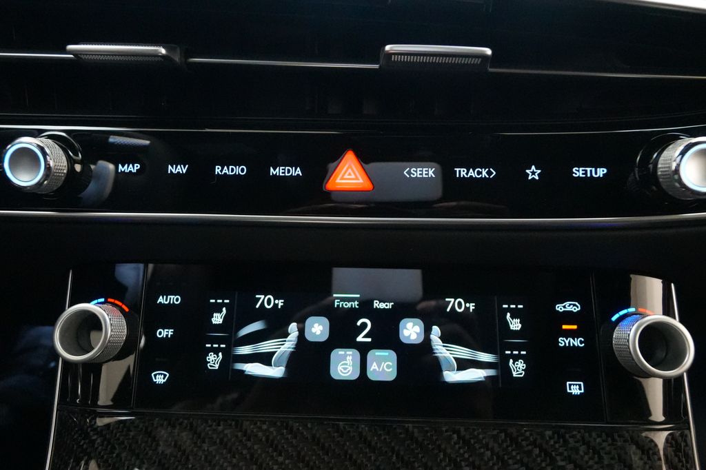 2026 Genesis GV70