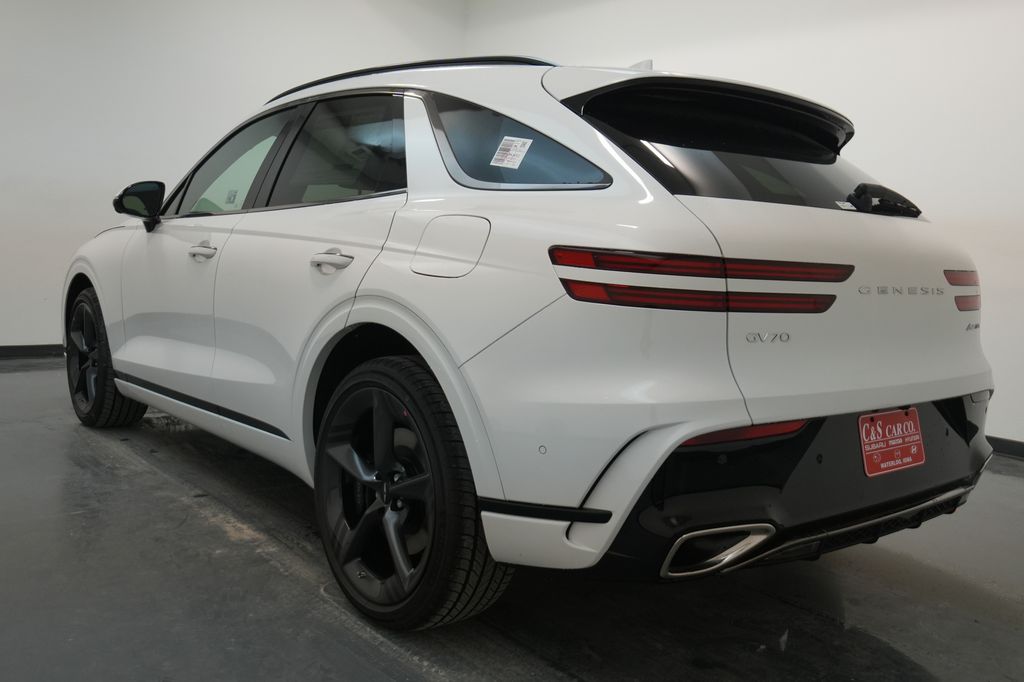 2026 Genesis GV70