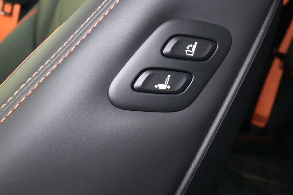2026 Genesis GV70