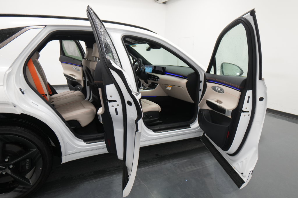 2026 Genesis GV70