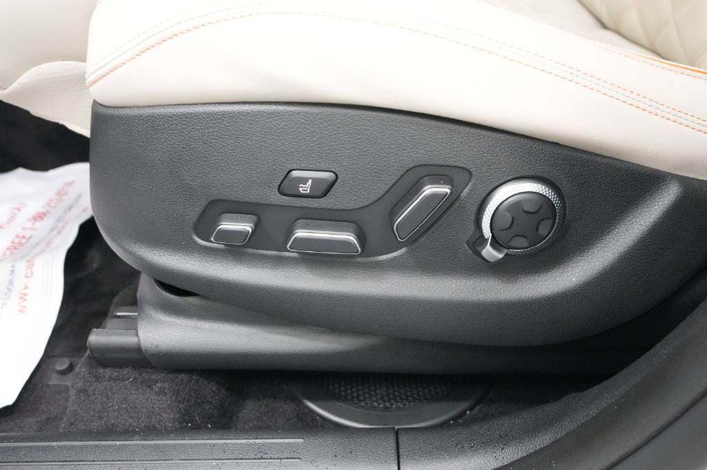 2026 Genesis GV70