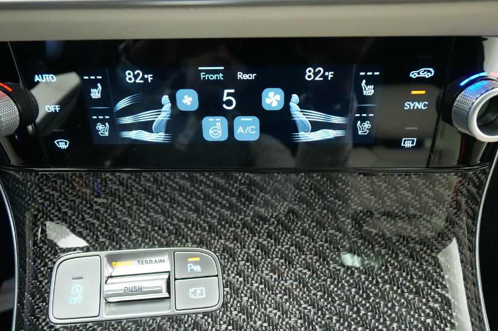 2026 Genesis GV70